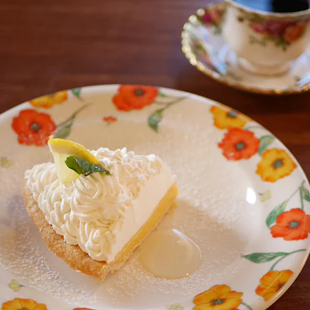 【葉山】絶品カスタードレモンパイ!カフェ会英楼の人気スイーツと熟成コーヒーの秘密